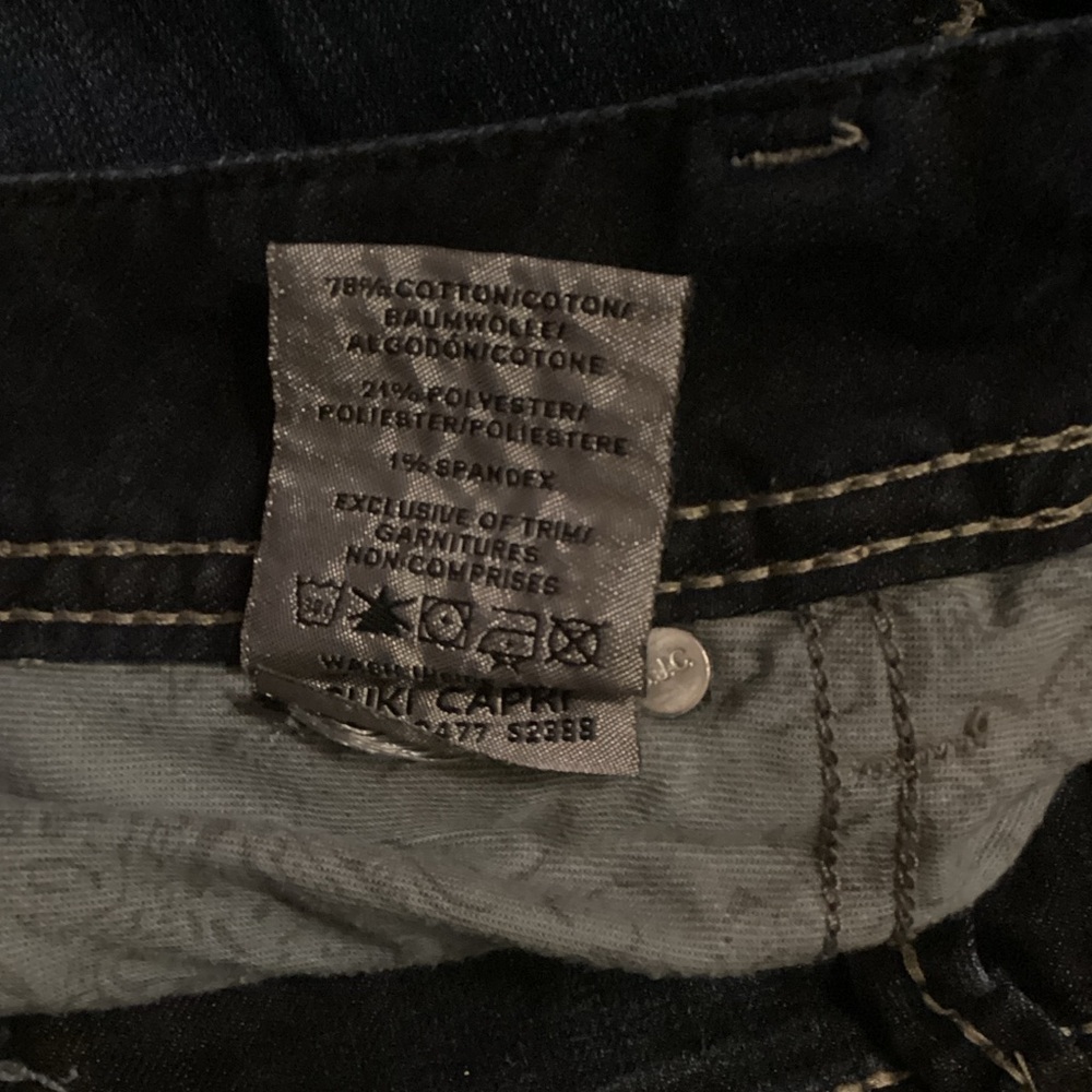 EUC Silver Jeans Capris Dark Indigo Denim - Picture 9 of 9